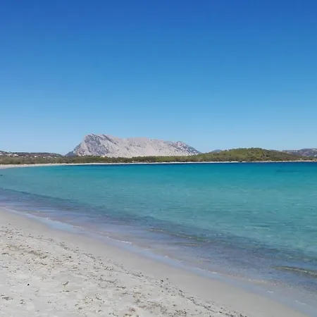 Baia Sant Anna Willa Tanaunella
