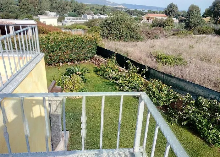 Baia Sant Anna * تانايونيلا